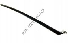 CİTROEN C4 (2004-2009) SAĞ ÖN CAM KENAR ÇITASI (MONTAJ)